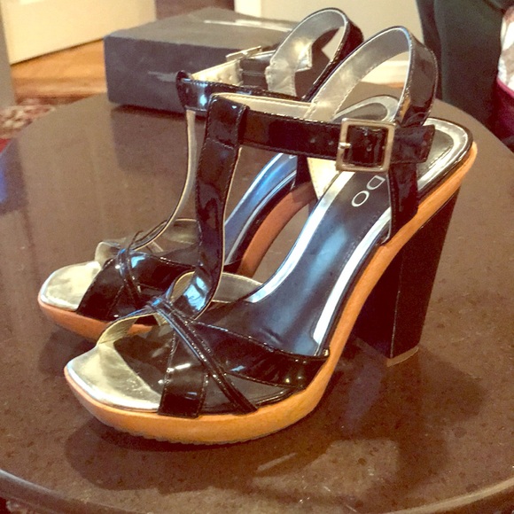 Aldo Shoes - Aldo patent black leather sandals